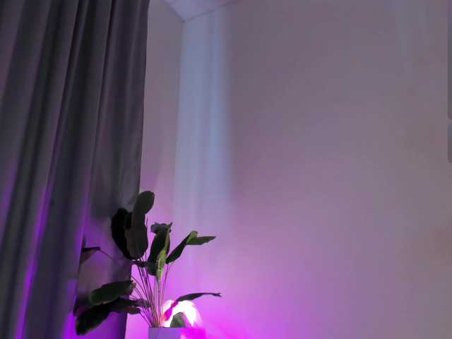 IceStrawberry live cam on BongaCams