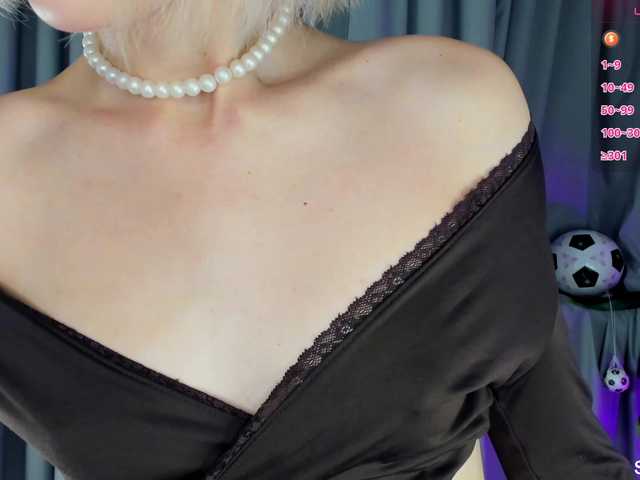 IceStrawberry live cam