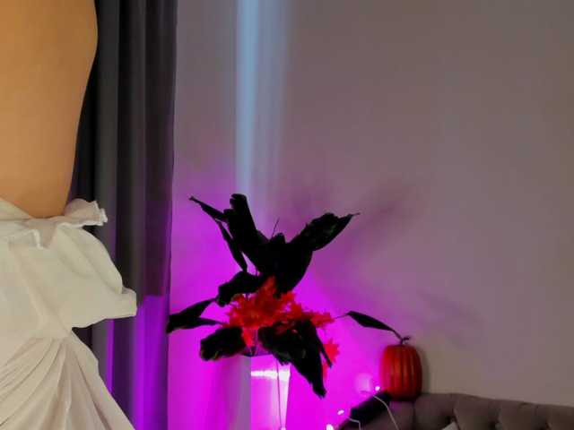 IceStrawberry live cam on BongaCams