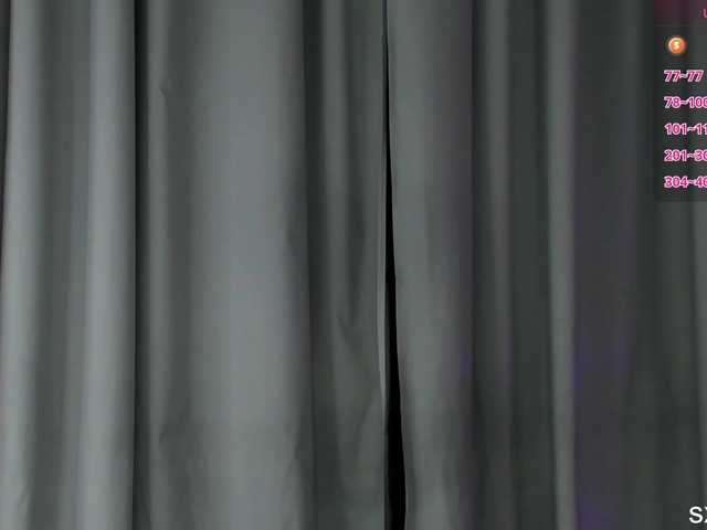 IceStrawberry live cam on BongaCams