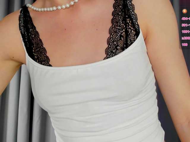 IceStrawberry live cam on BongaCams