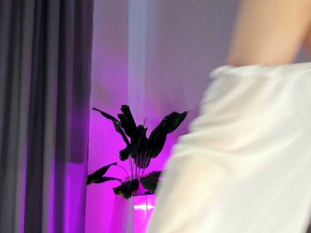 IceStrawberry, en vivo ahora en BongaCams
