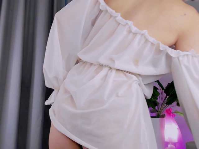 IceStrawberry live cam