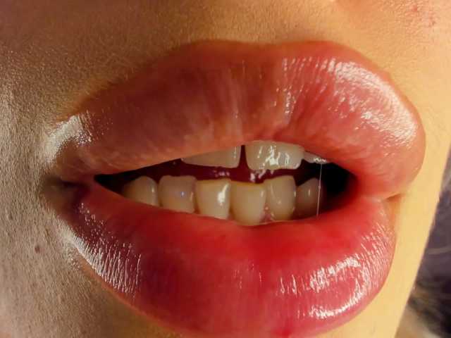 IceStrawberry live cam on BongaCams