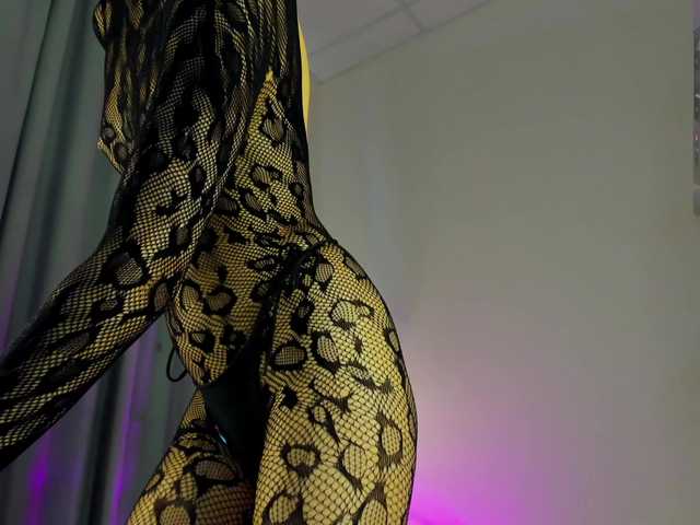IceStrawberry live cam on BongaCams