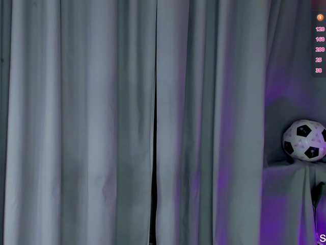 IceStrawberry live cam on BongaCams