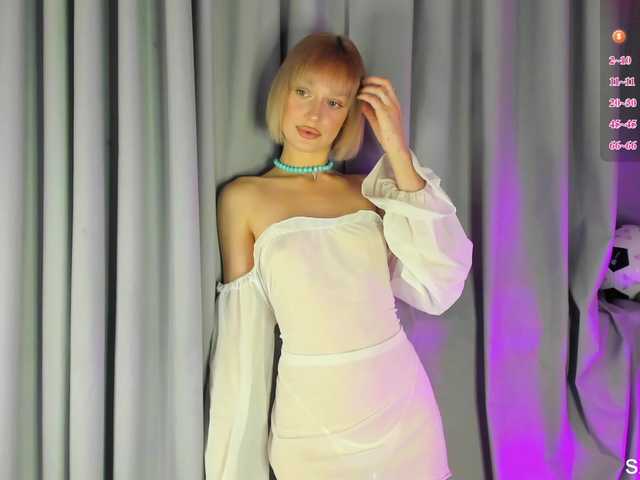 IceStrawberry live cam on BongaCams