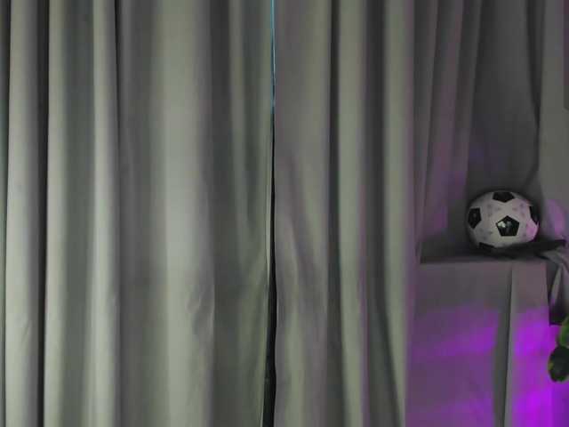 IceStrawberry live cam on BongaCams