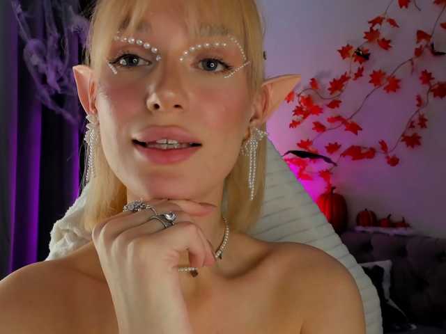 IceStrawberry live cam on BongaCams