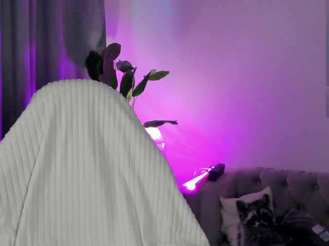 IceStrawberry live cam