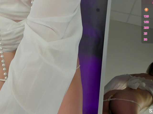 IceStrawberry live cam
