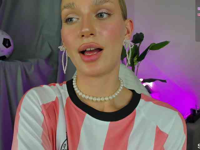 IceStrawberry webcam