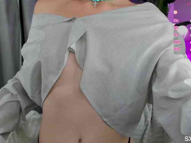 IceStrawberry Live Webcam on BongaCams