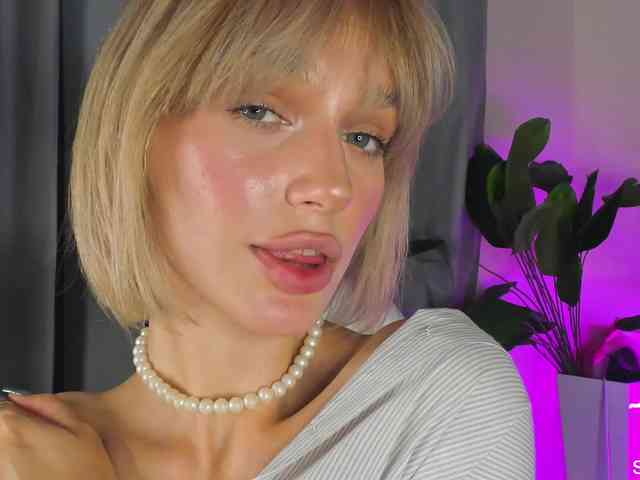 IceStrawberry Sex Cam Show