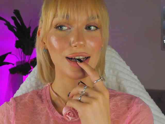 IceStrawberry webcam