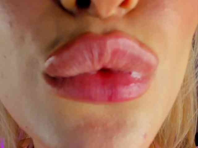 IceStrawberry webcam