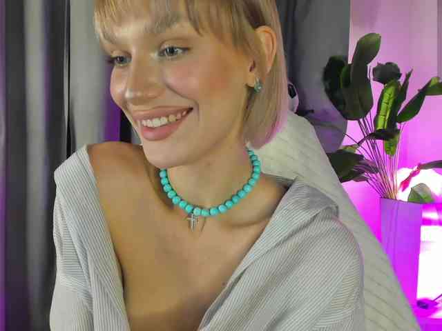 IceStrawberry Sex Cam Show