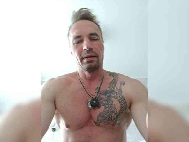 WarGunex Live Webcam on BongaCams