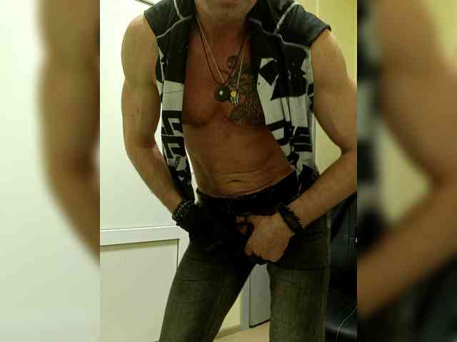 WarGunex Live Webcam on BongaCams