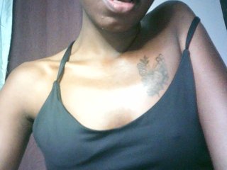 Sexypetiteher's Live Webcam