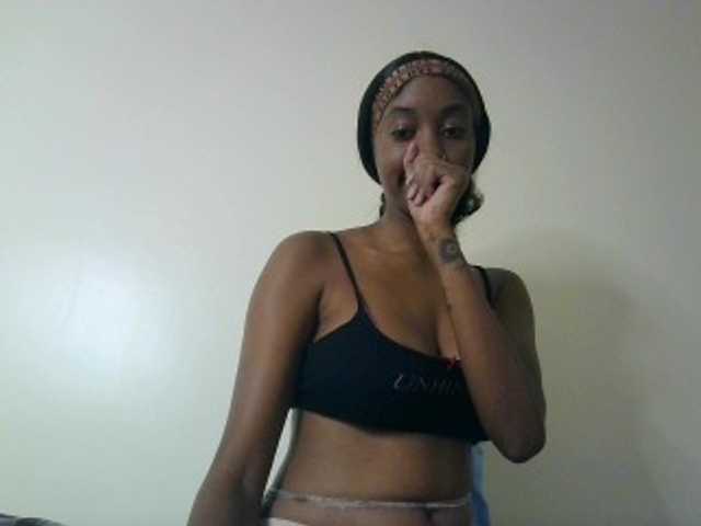 Sexypetiteher live cam