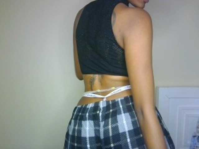 Sexypetiteher live cam on BongaCams
