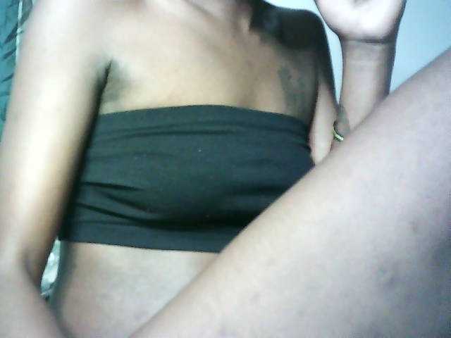 Sexypetiteher, live now on BongaCams