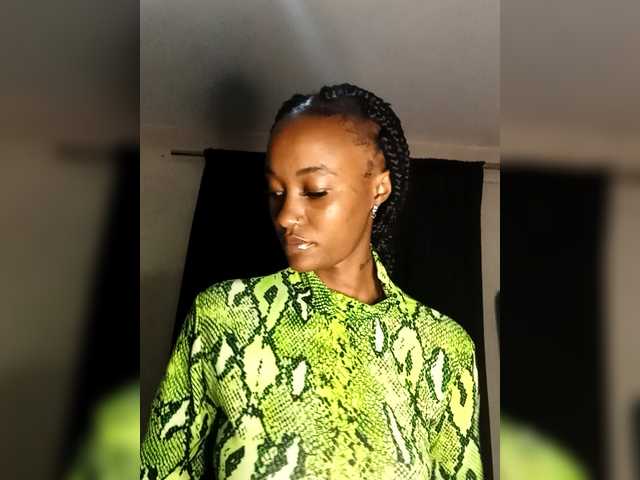 Profile and Statistics for Sexypetiteher on BongaCams