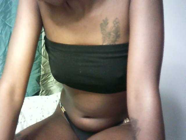 Sexypetiteher, live now on BongaCams