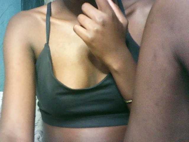 Sexypetiteher, live now on BongaCams