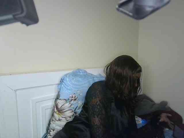 Sexypetiteher webcam