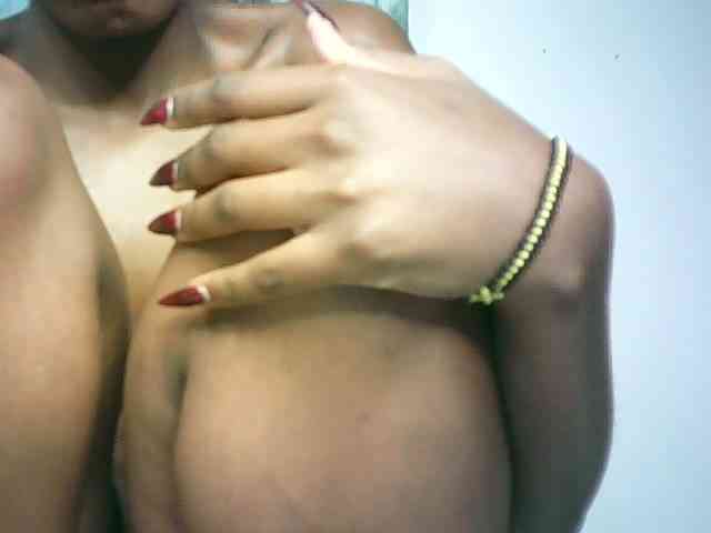 Model: Sexypetiteher