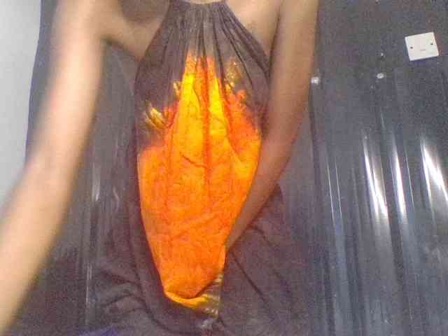 Model: Sexypetiteher