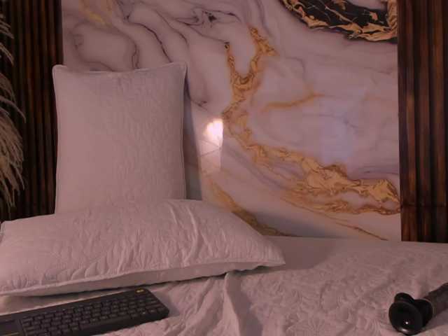 king-lovely-horny live cam on BongaCams