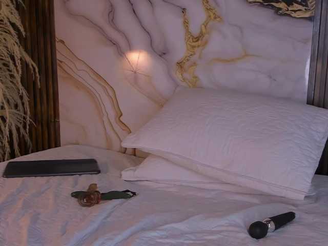 king-lovely-horny live cam on BongaCams