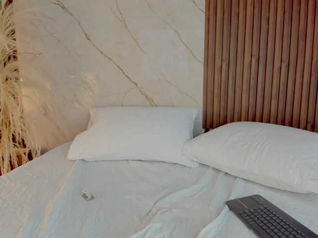 king-lovely-horny live cam on BongaCams