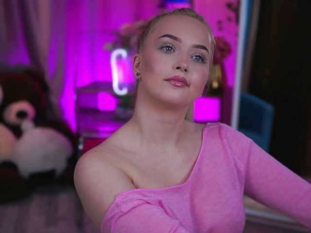 ElyssawetXX's BongaCams show and profile