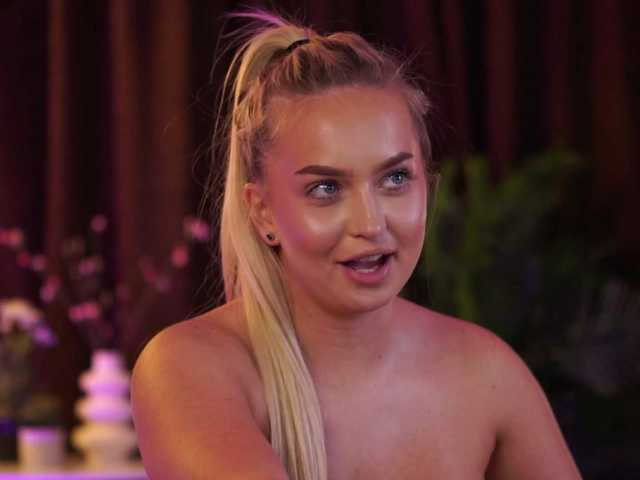 ElyssawetXX live cam