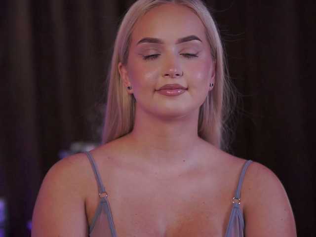 ElyssawetXX live cam on 