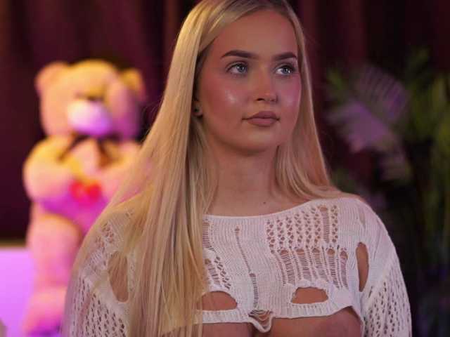 ElyssawetXX live cam on BongaCams