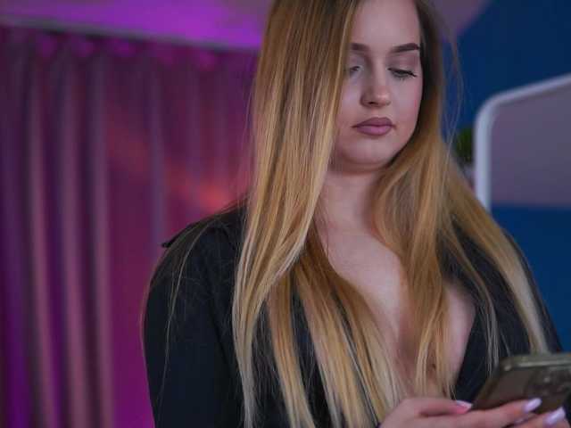 ElyssawetXX's BongaCams show and profile