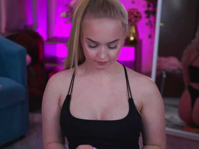 ElyssawetXX's BongaCams show and profile