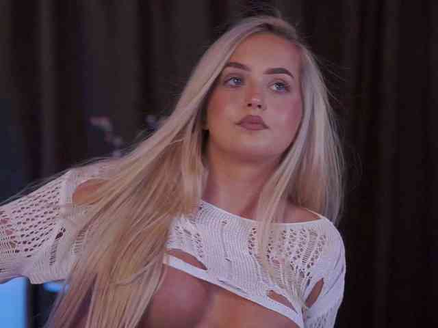 ElyssawetXX webcam