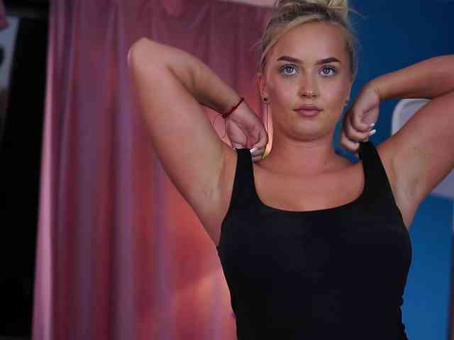 ElyssawetXX Live Webcam on BongaCams