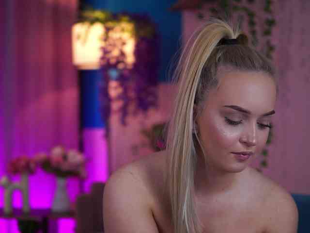 ElyssawetXX webcam