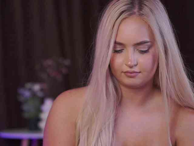 ElyssawetXX webcam