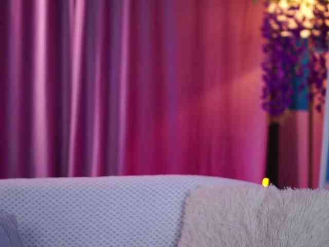 ElyssawetXX Live Webcam on BongaCams