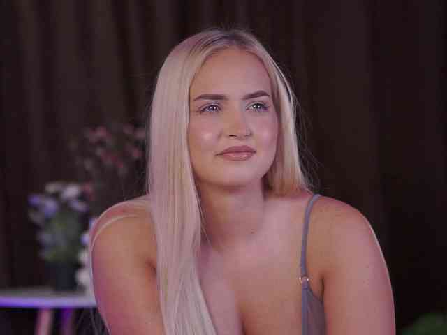 ElyssawetXX webcam