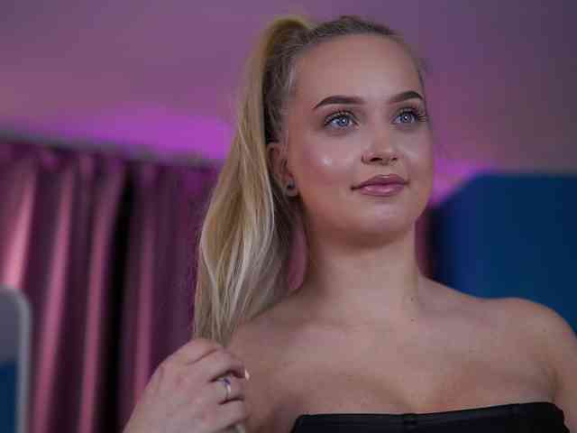 ElyssawetXX webcam