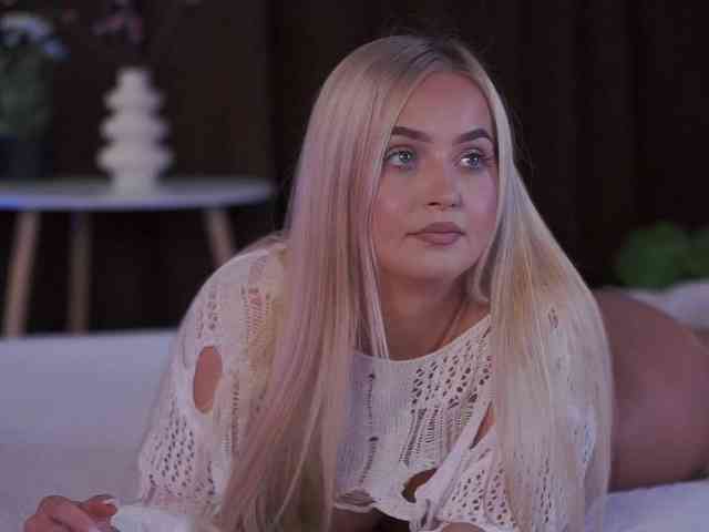 ElyssawetXX Live Webcam on BongaCams